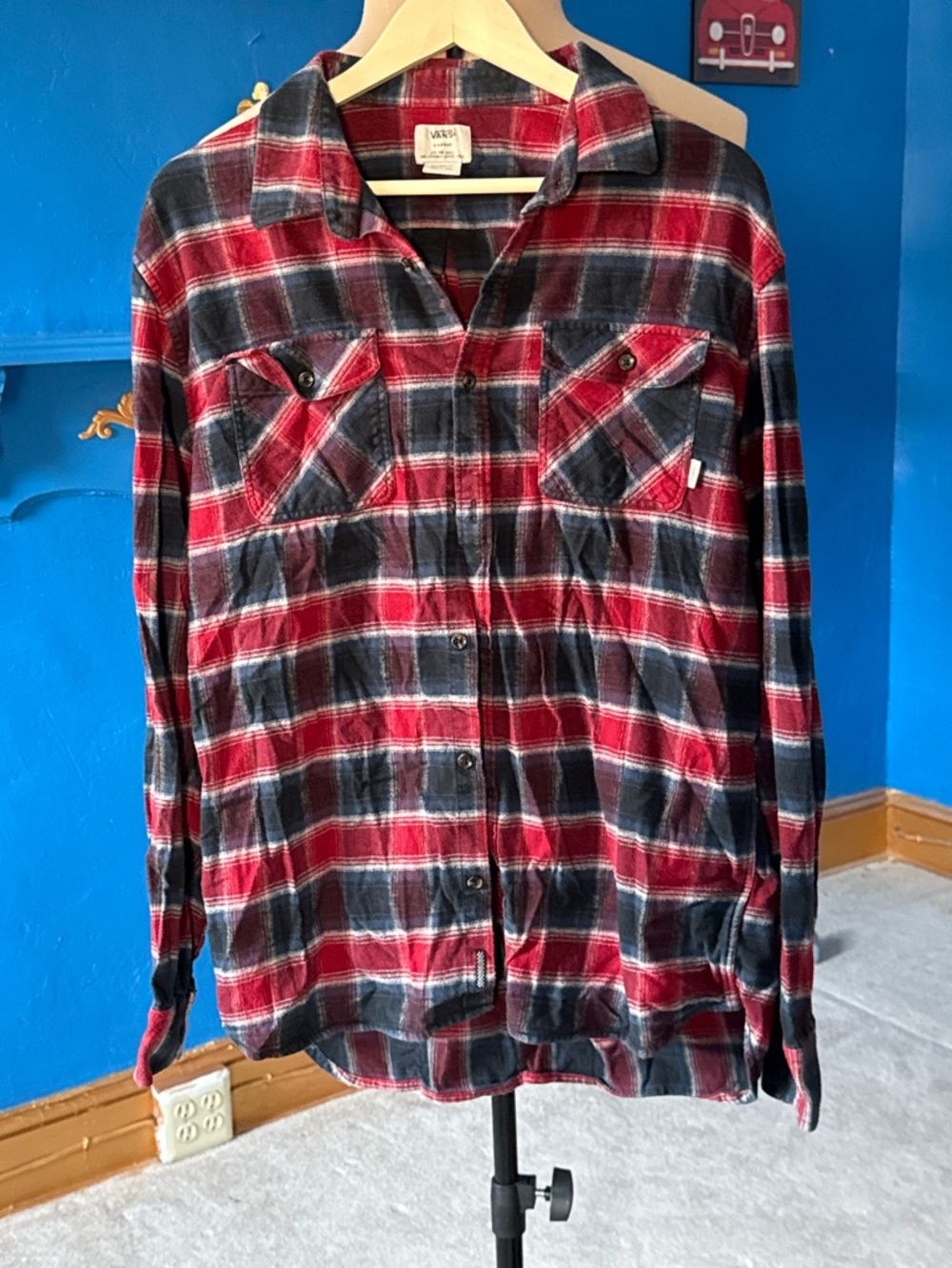 Vans XL Red Blue Plaid Flannel Shirt Tailored Fit